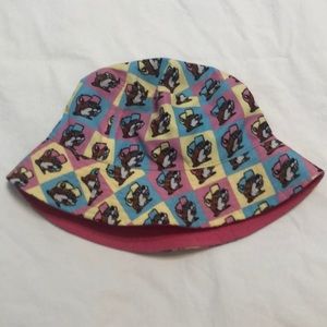 Reversible Buc-ee’s Bucket Hat, Never Worn.